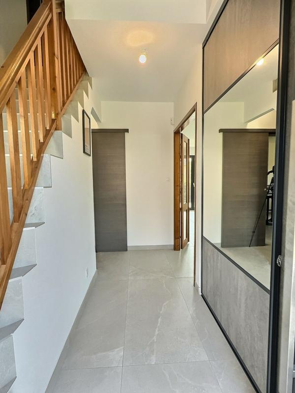 Maison - 112 m² - 6 pièces