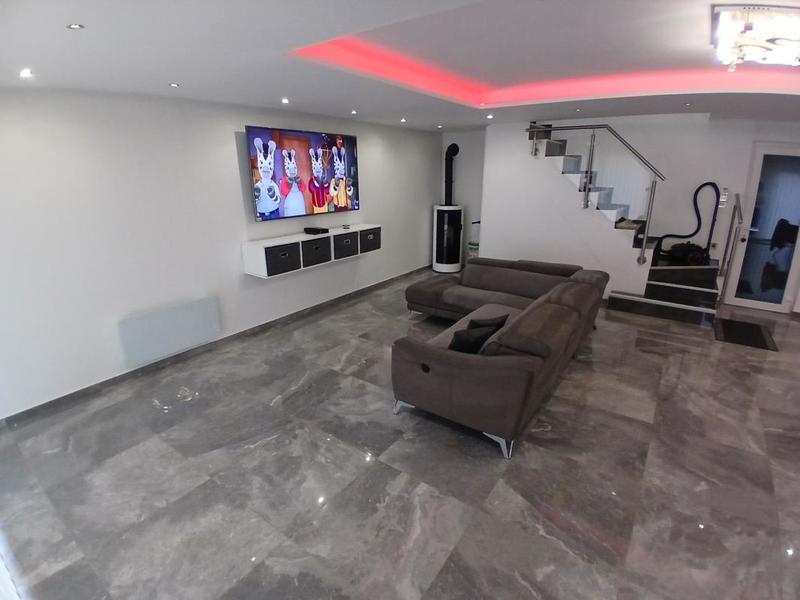 Maison - 144 m² - 3 pièces