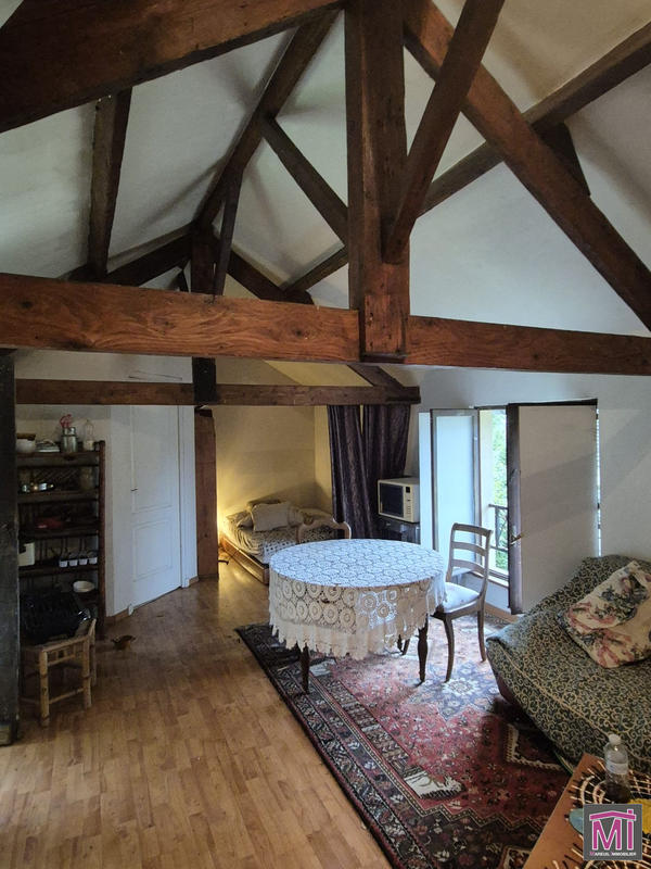 Maison - 264 m² - 12 pièces