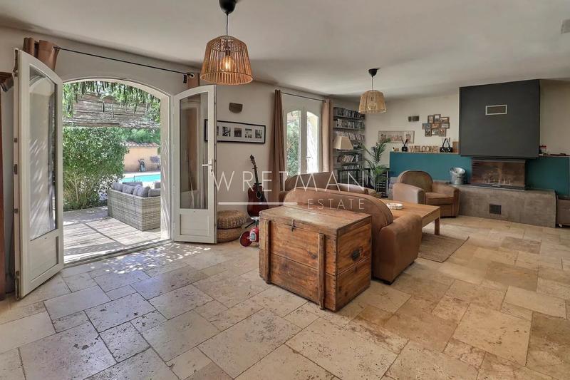 Villa - 232 m² - 9 pièces