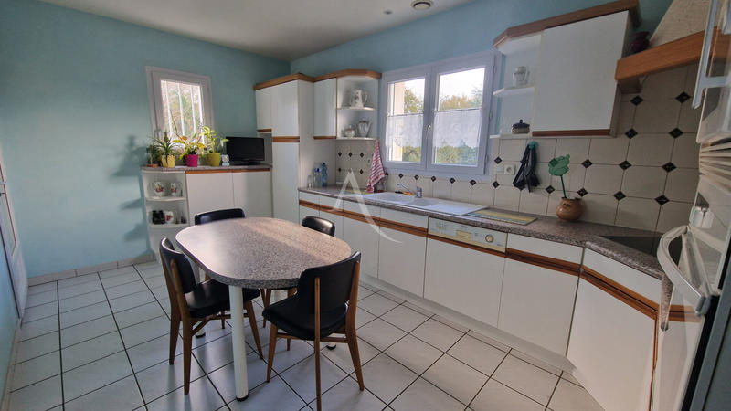 Maison - 99 m² - 6 pièces