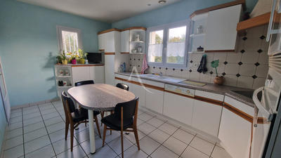 Maison - 99 m² - 6 pièces