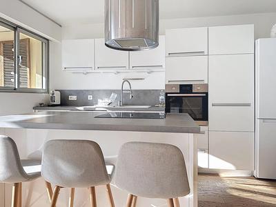 Appartement - 81 m² - 4 pièces