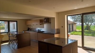 Maison - 258 m² - 9 pièces