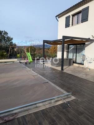 Maison - 152 m² - 7 pièces