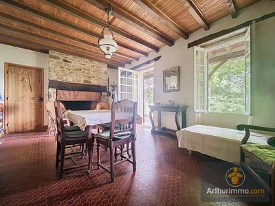 Maison - 96 m² - 5 pièces