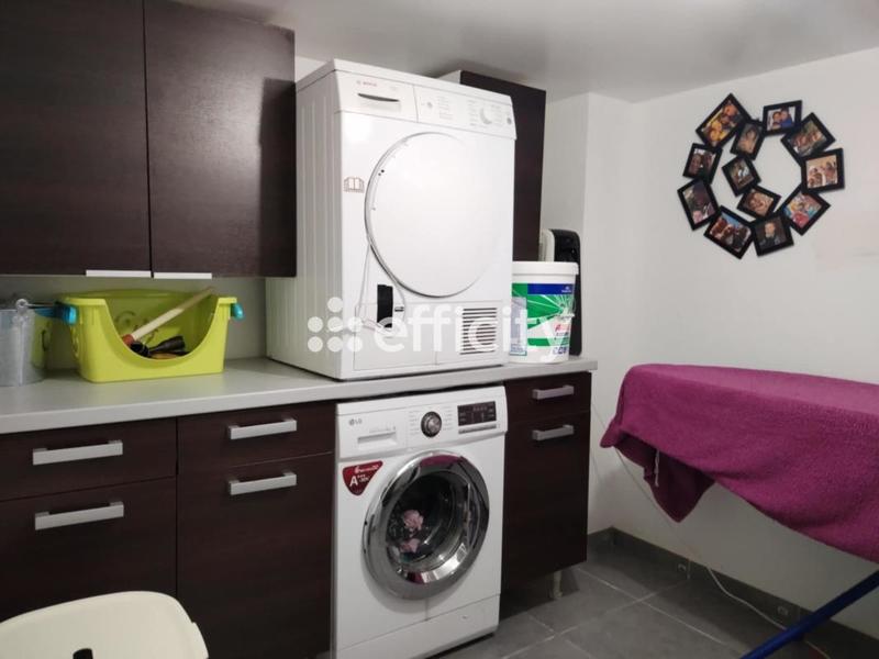 Maison - 210 m² - 8 pièces