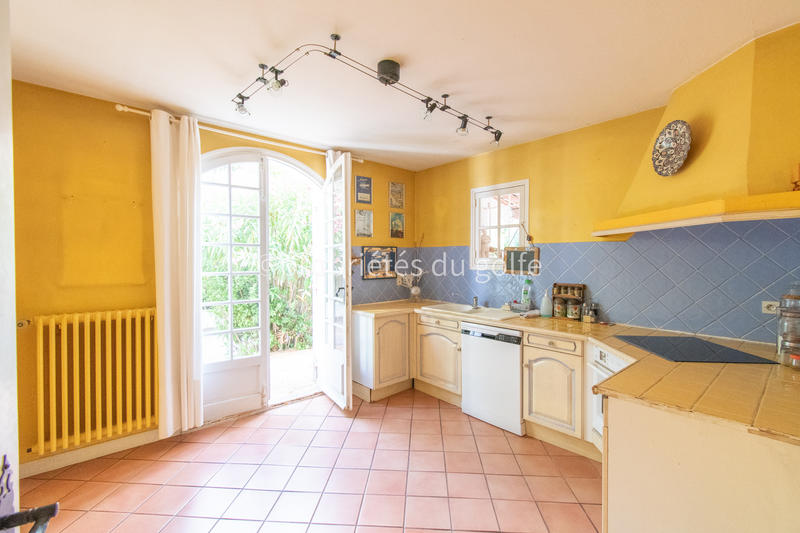 Maison - 216 m² - 5 pièces