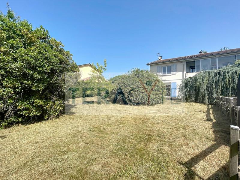 Appartement - 96 m² - 3 pièces