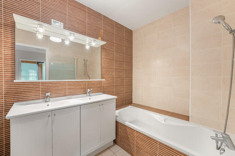 Maison - 159 m² - 7 pièces