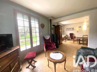 Maison - 98 m² - 5 pièces