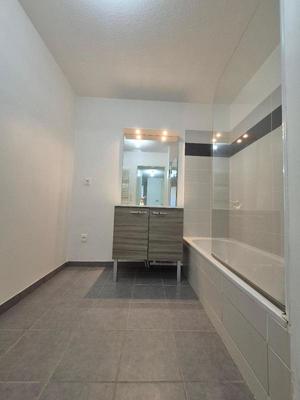 Appartement - 68 m² - 2 pièces