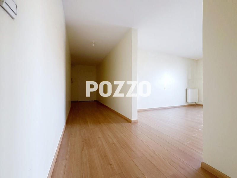 Appartement - 96 m² - 3 pièces
