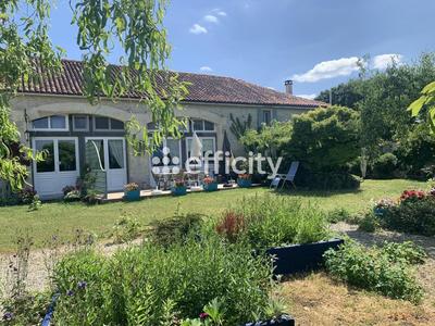 Maison - 220 m² - 7 pièces