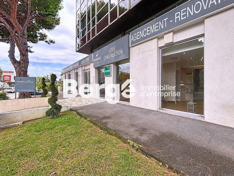 Local commercial - 180 m²