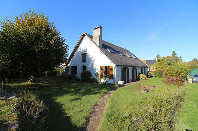 Maison - 250 m² - 6 pièces