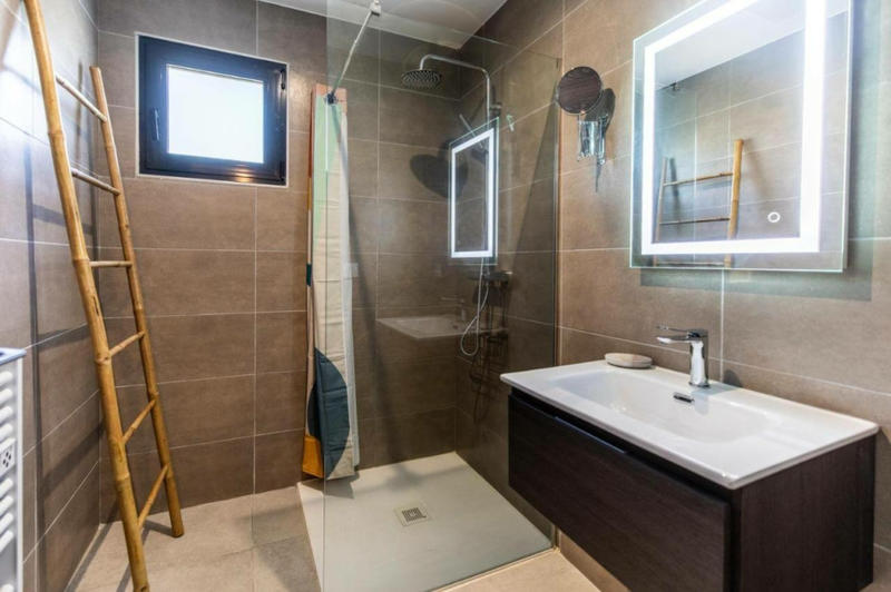 Appartement - 100 m² - 4 pièces