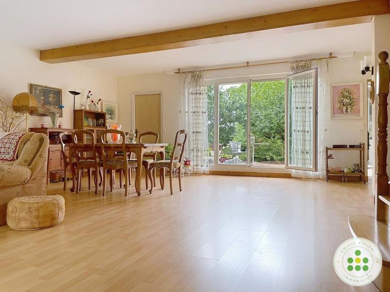 Maison - 186 m² - 8 pièces