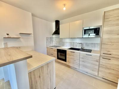 Maison - 121 m² - 7 pièces