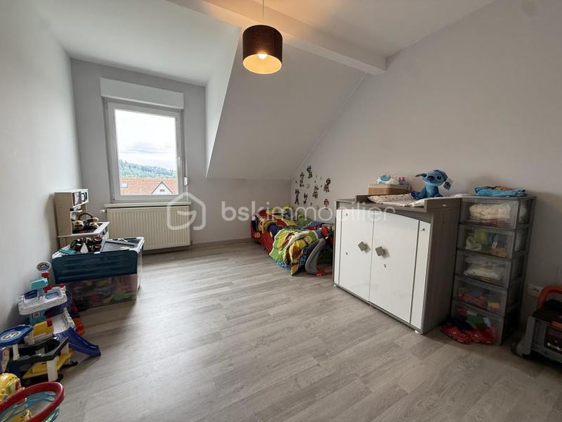 Maison - 95 m² - 5 pièces