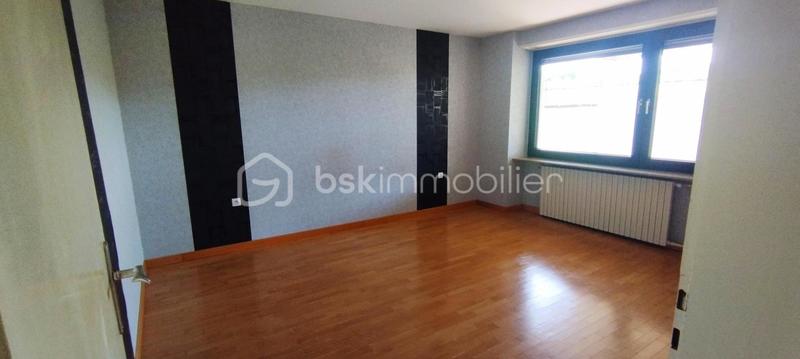 Immeuble - 242 m² - 12 pièces