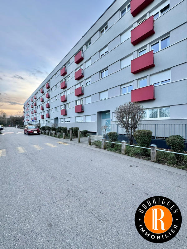 Appartement - 75 m² - 4 pièces