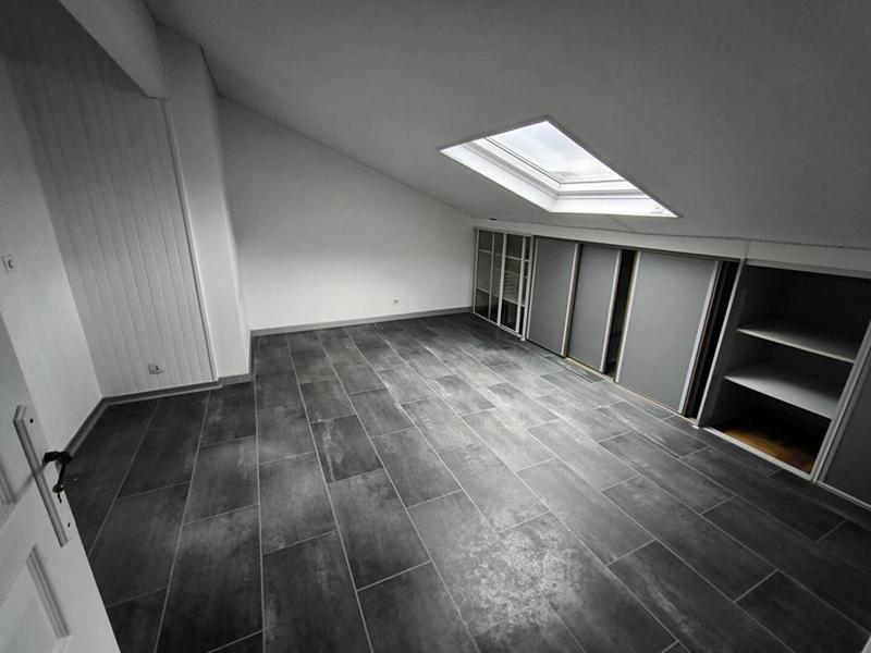 Appartement - 81 m² - 4 pièces