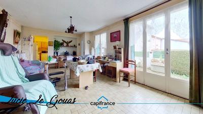 Maison - 225 m² - 8 pièces