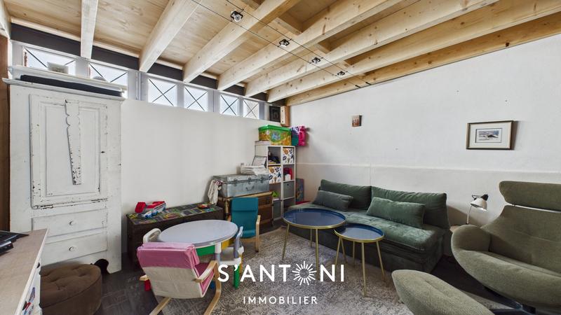 Duplex - 215 m² - 5 pièces