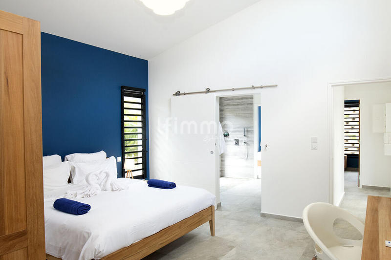 Villa - 220 m² - 6 pièces