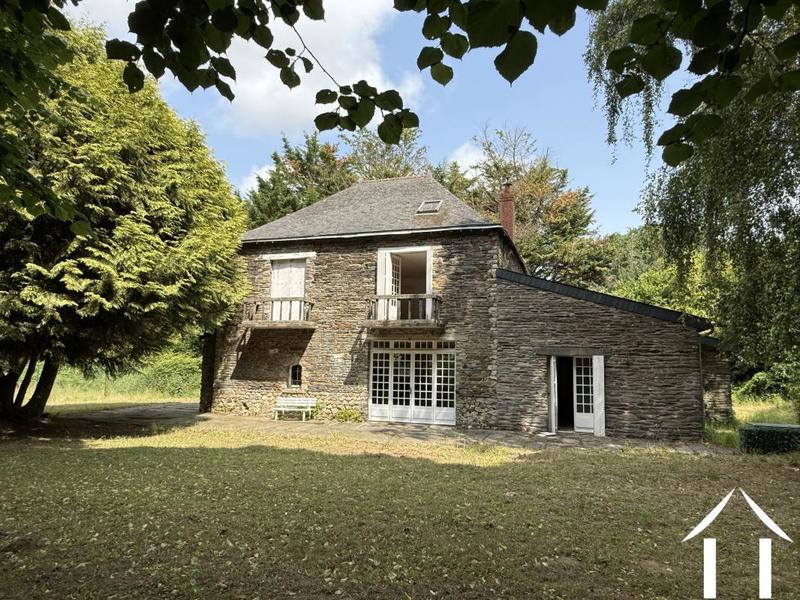 Maison - 483 m² - 14 pièces