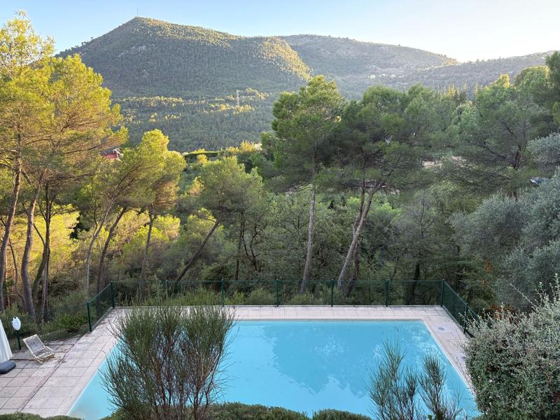 Appartement - 143 m² - 3 pièces