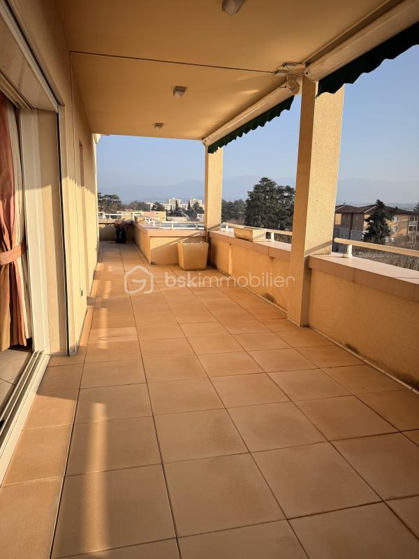 Penthouse - 160 m² - 4 pièces