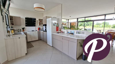 Maison - 184 m² - 6 pièces