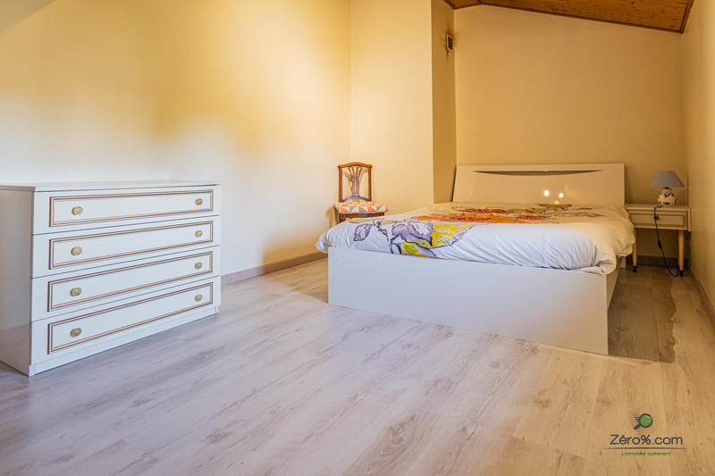 Maison - 218 m² - 7 pièces