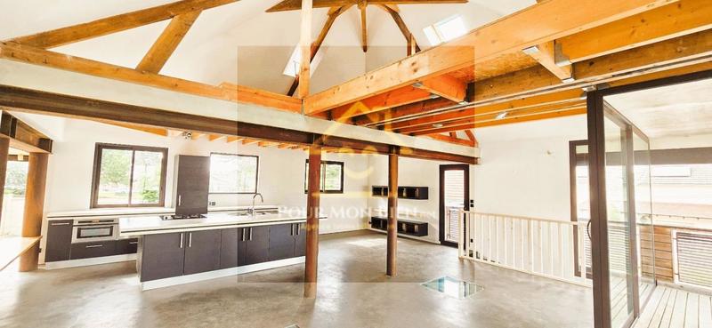 Maison - 163 m² - 7 pièces