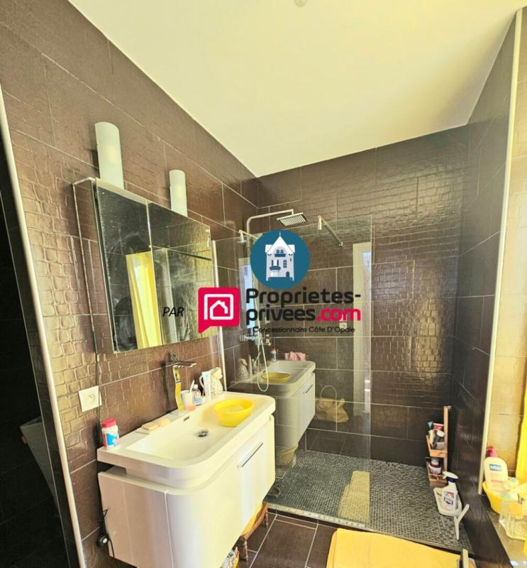 Maison - 177 m² - 5 pièces