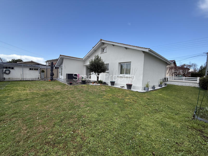 Maison - 98 m² - 4 pièces