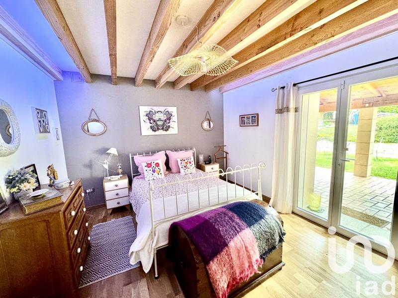 Maison - 140 m² - 8 pièces