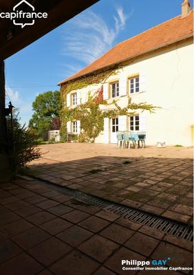 Maison - 219 m² - 10 pièces