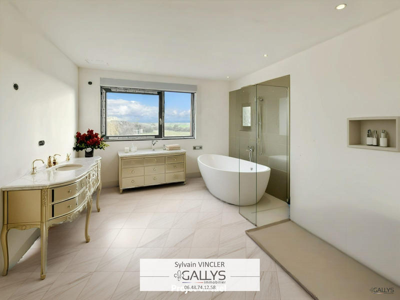 Maison - 149 m² - 6 pièces