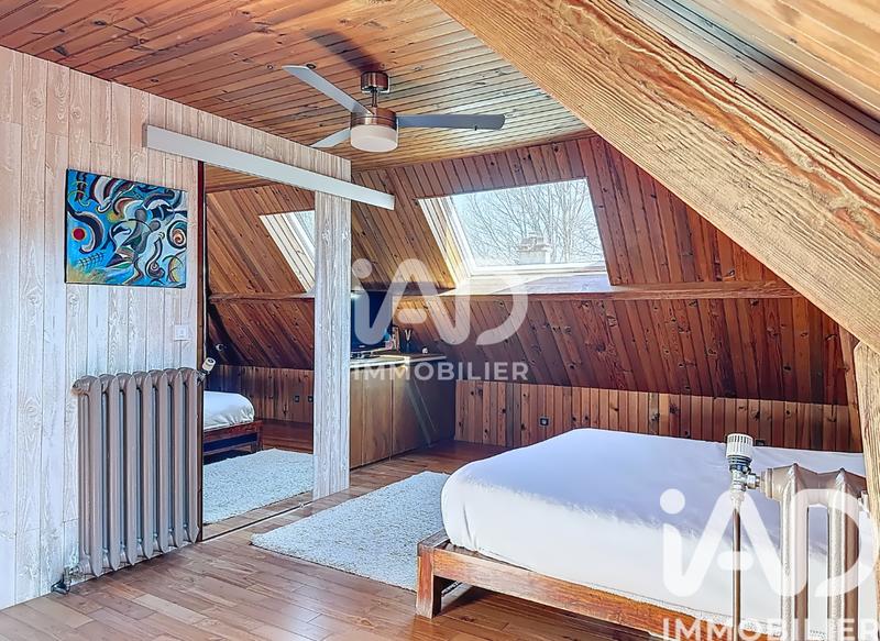 Maison - 180 m² - 8 pièces