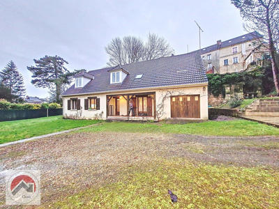 Maison - 150 m² - 7 pièces