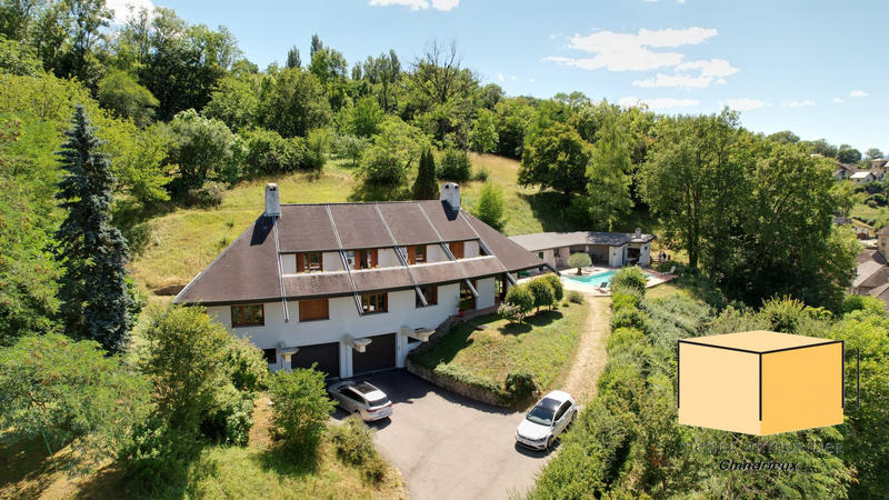 Villa - 304 m² - 10 pièces