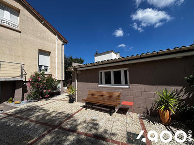 Maison - 92 m² - 6 pièces