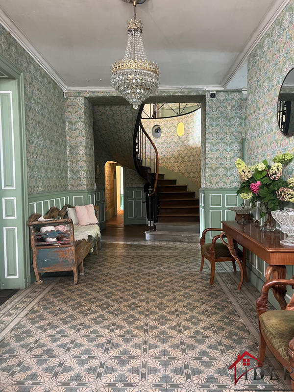 Propriété - 346 m² - 11 pièces