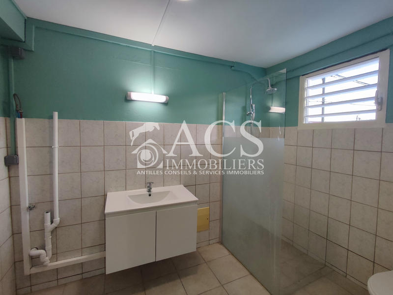 Appartement - 70 m² - 4 pièces