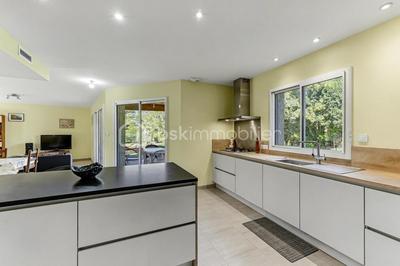 Villa - 137 m² - 5 pièces