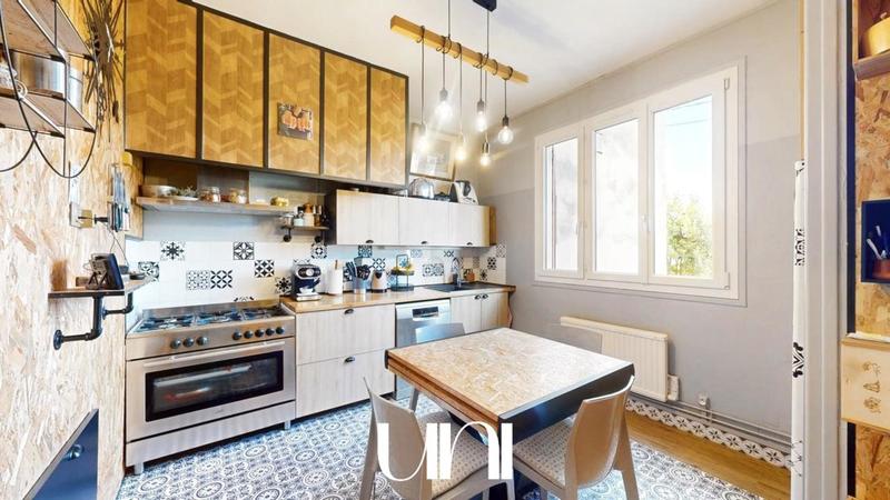 Maison - 150 m² - 5 pièces