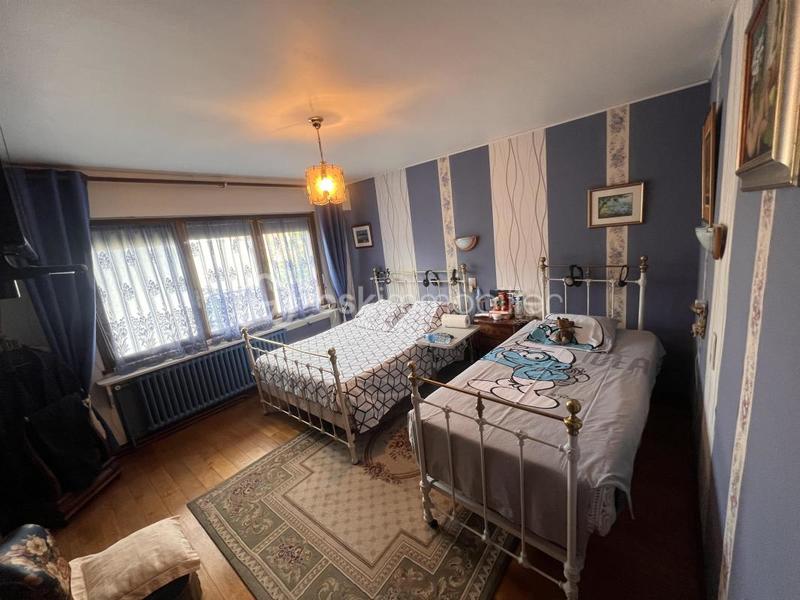 Pavillon - 230 m² - 8 pièces